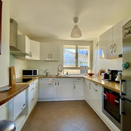 La Poetique - Air-conditioned House With 3 Bedrooms!