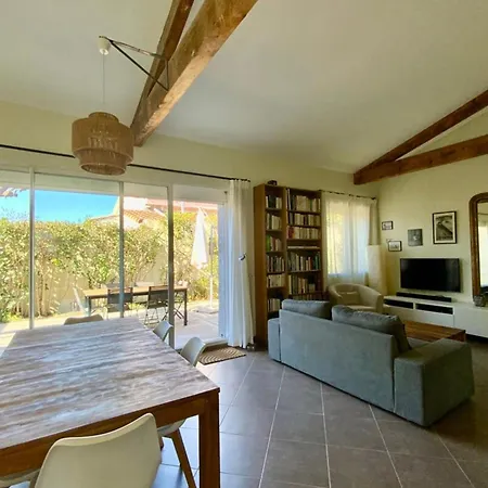 La Poetique - Air-conditioned House With 3 Bedrooms!
