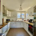 La Poetique - Air-conditioned House With 3 Bedrooms!